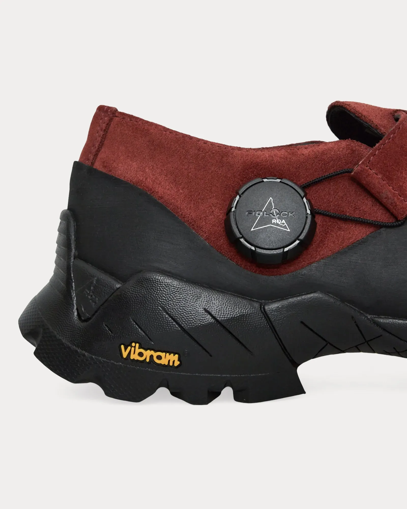 Pala Syrah / Black Sandals